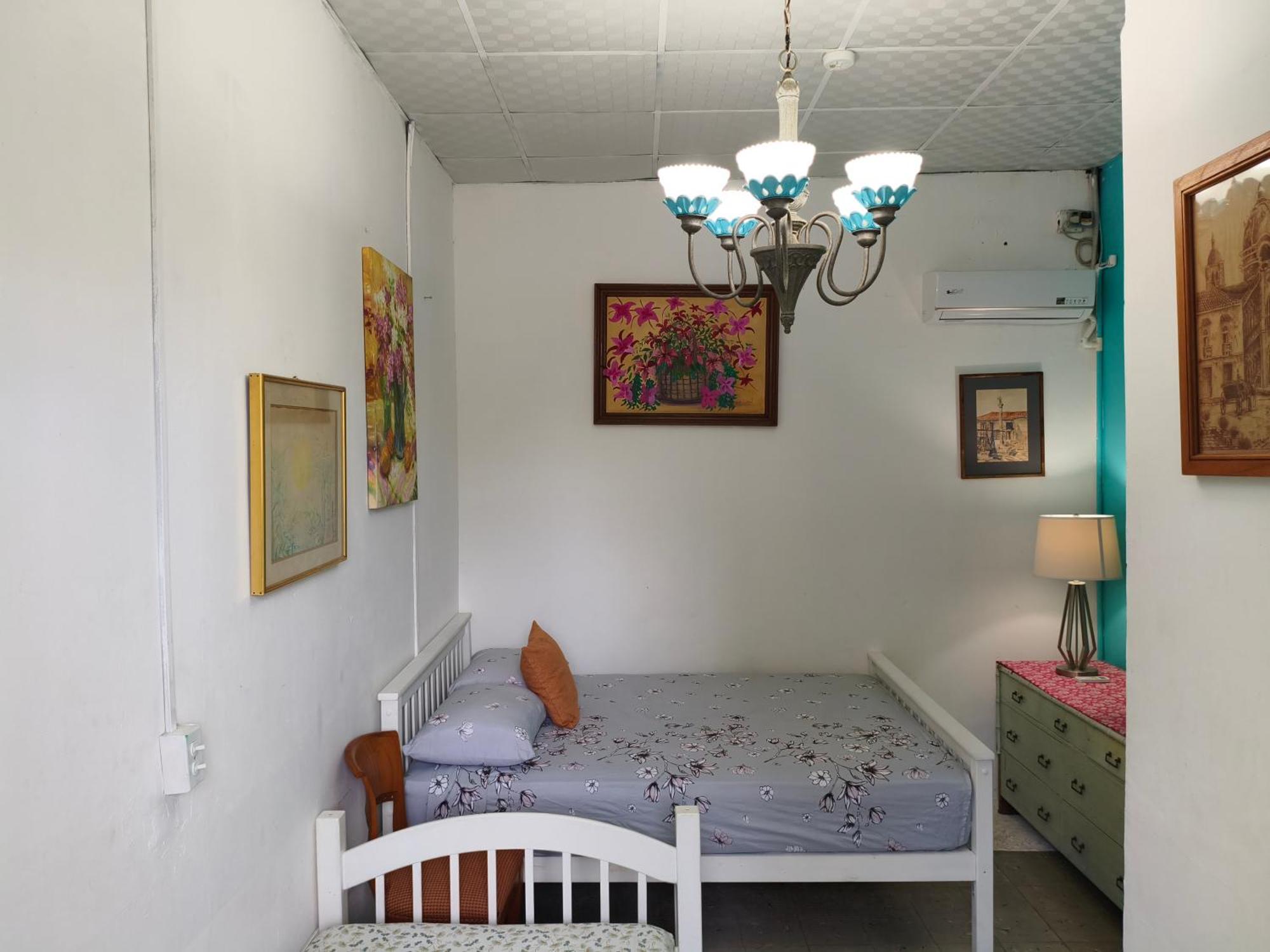Las Catalinas Anton Panama Room photo